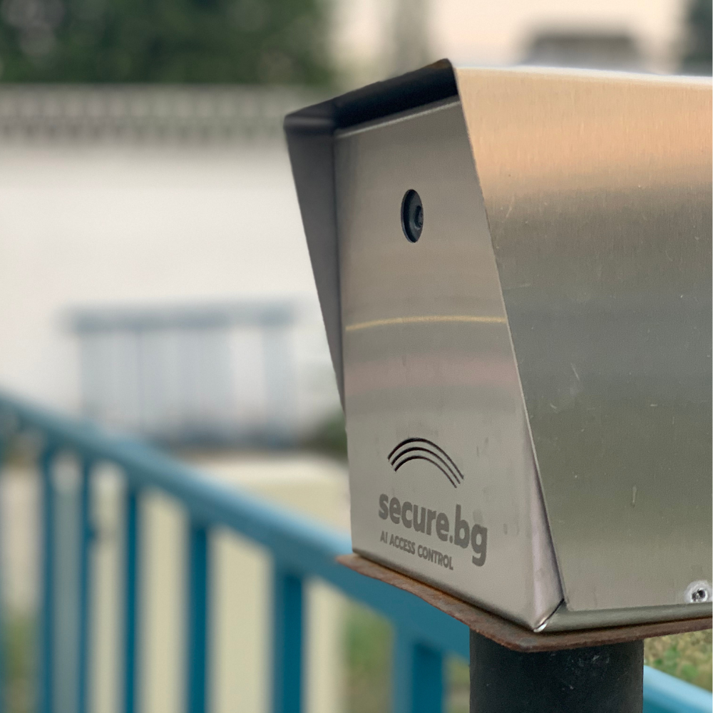 Chetec-Za-Karti 2 Четец за карти за паркинг бариера. Безконтактен четец за карти за контрол на достъпа.